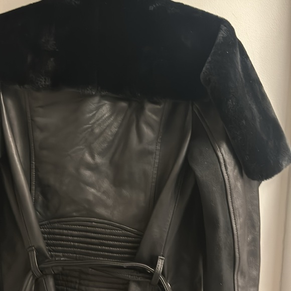 Black Coat - Picture 4 of 8